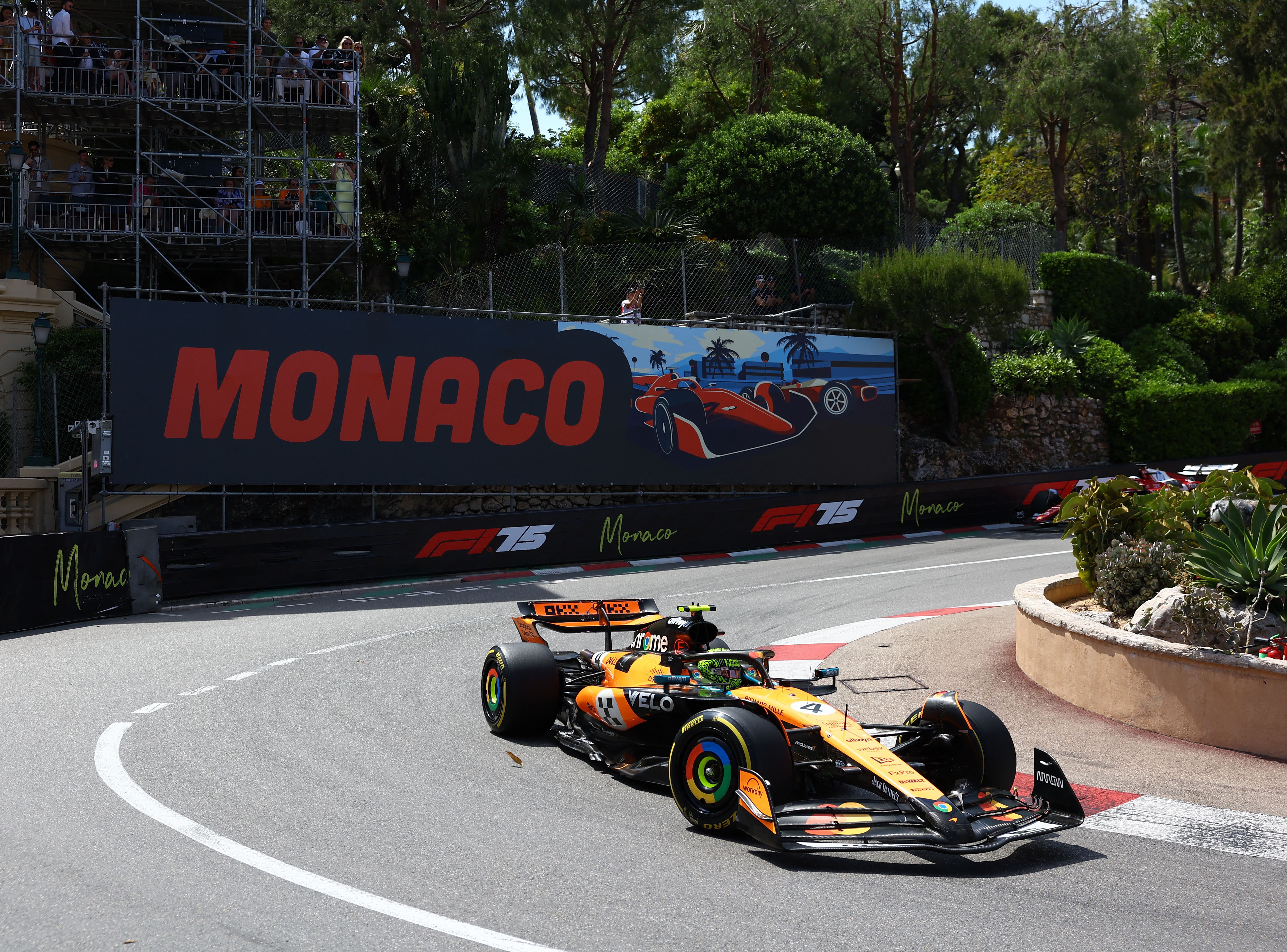 赛前摩纳哥备战英超；官宣签约细节曝光；气氛紧张；资深球员宣示担当的简单介绍-英雄联盟S15队伍